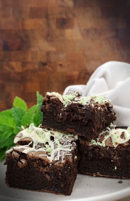 Big Proper Brownies Recipe Book - by the owners of the UK's award winning Most Northerly Mainland Bistro