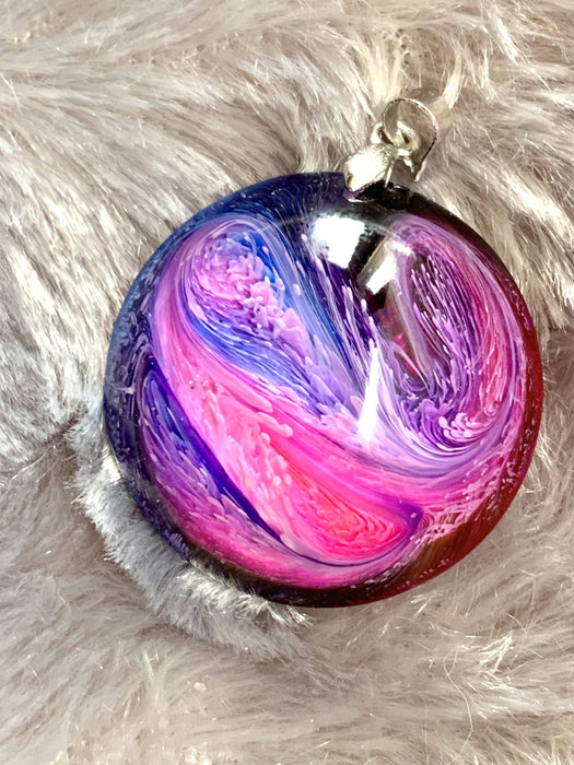 Resin pendant